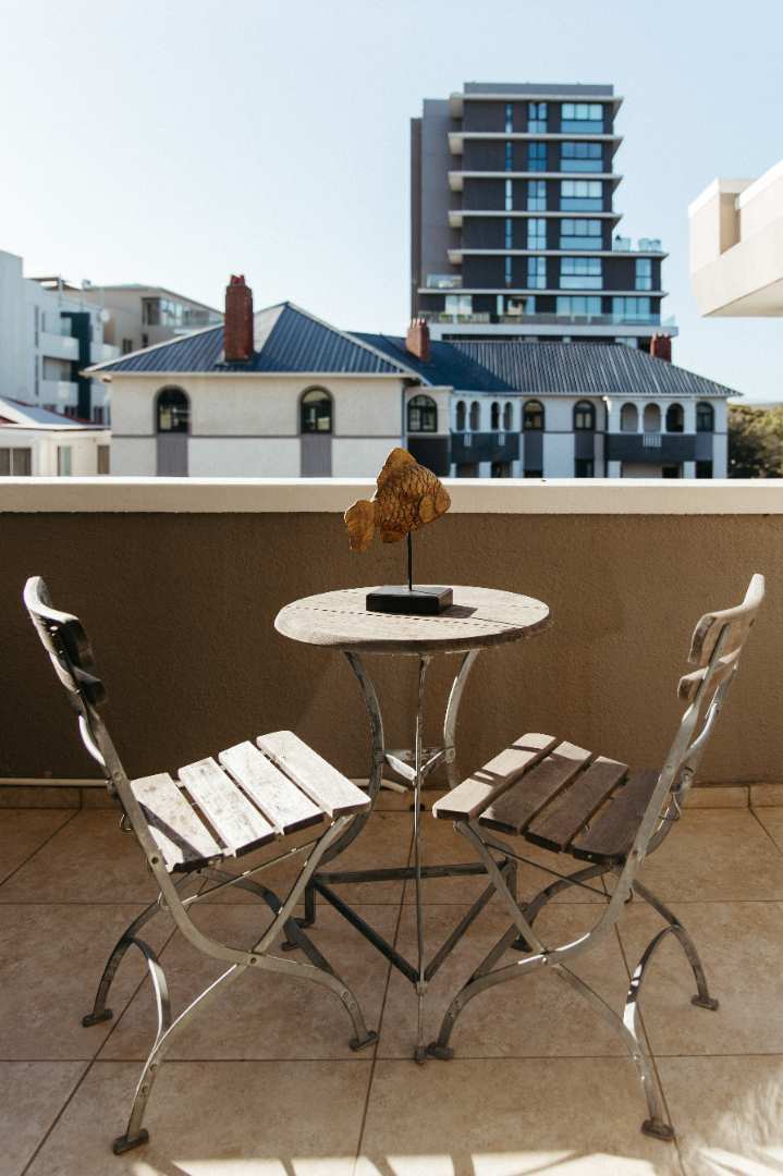 2 Bedroom Property for Sale in Green Point Western Cape